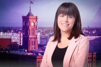 julia reuschenbach blind