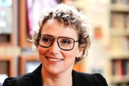 Hochzeit julia westlake neuer freunde